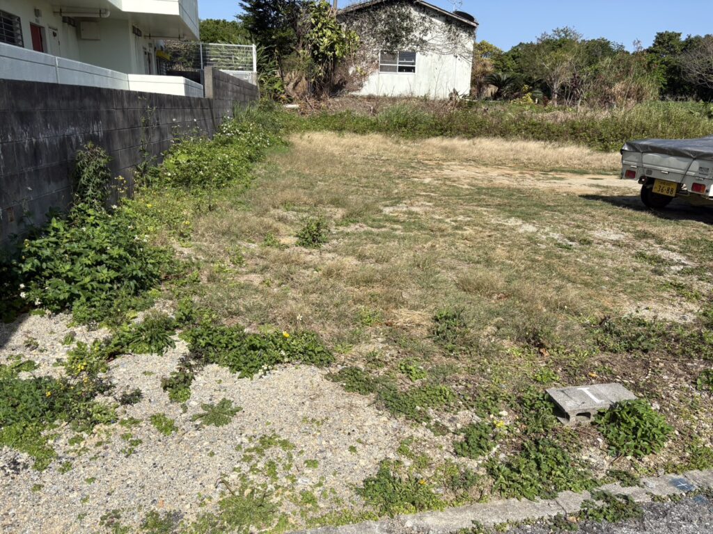 駐車場②　リフォーム前